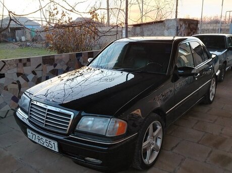 Mercedes C 230