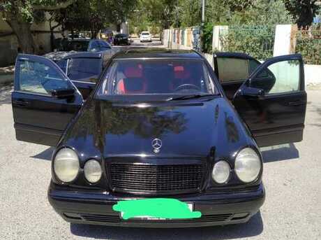 Mercedes E 200