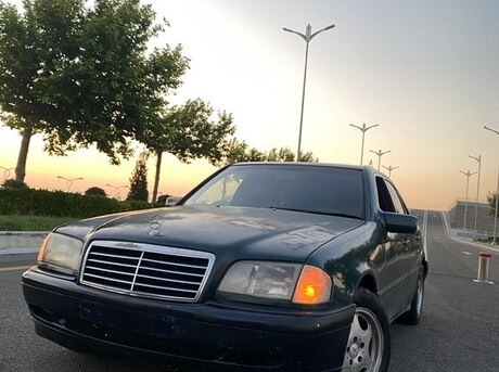 Mercedes C 180