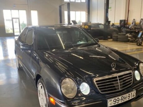 Mercedes E 320