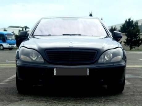 Mercedes S 320