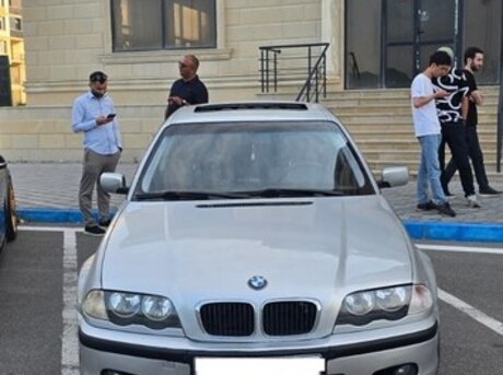 BMW 320