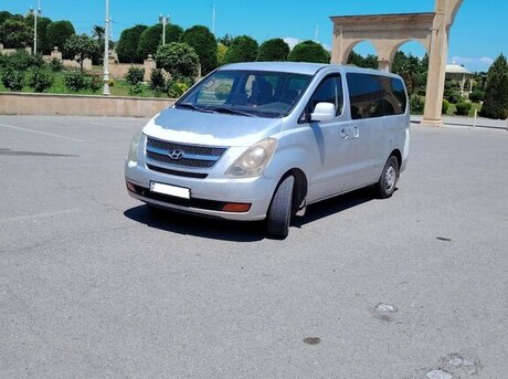 Hyundai H-1