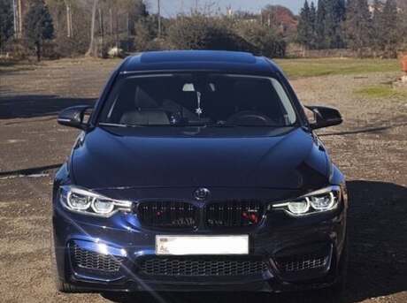 BMW 330