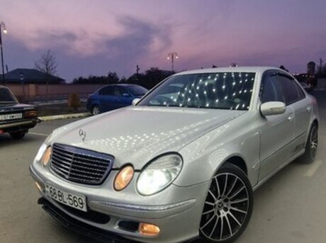 Mercedes E 220