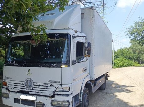 Mercedes Atego 815