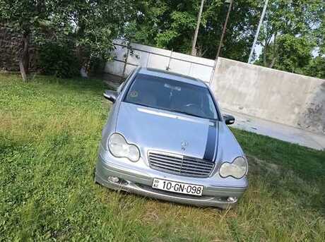 Mercedes C 230