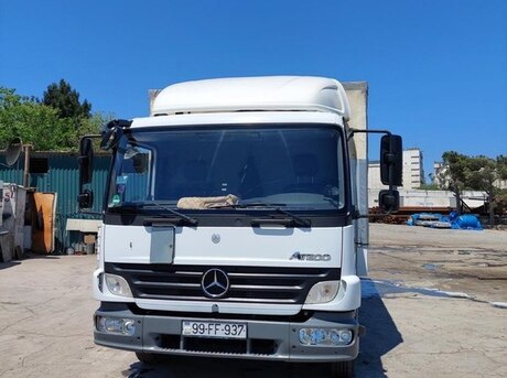 Mercedes Atego 818