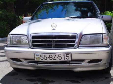 Mercedes C 200