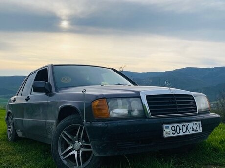 Mercedes 190