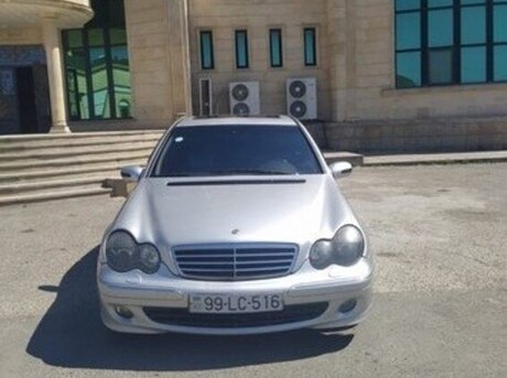 Mercedes C 200