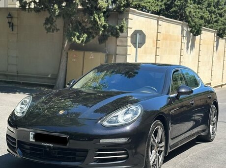Porsche Panamera 4S Executive
