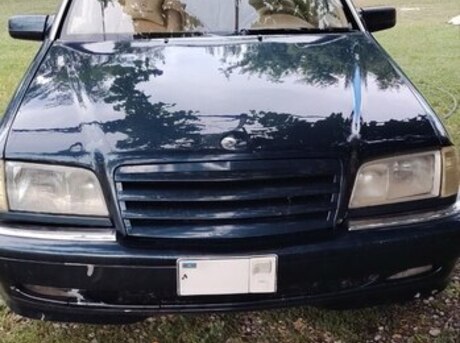 Mercedes C 240