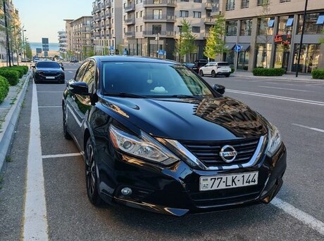 Nissan Altima