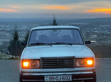 LADA (VAZ) 2107