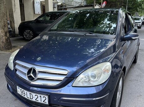 Mercedes B 200