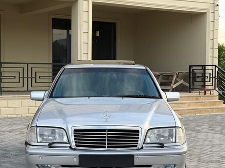 Mercedes C 280