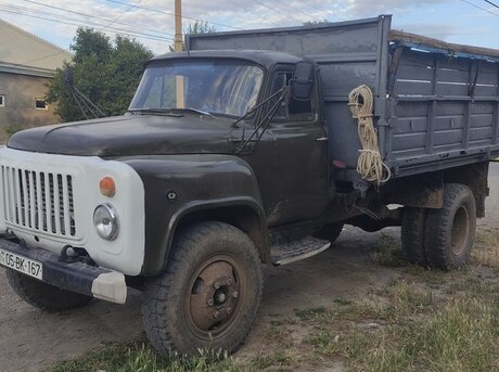 GAZ 53