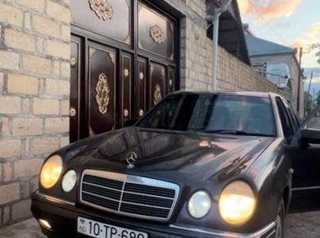 Mercedes E 230