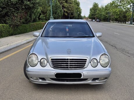 Mercedes E 270