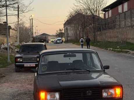 LADA (VAZ) 2107