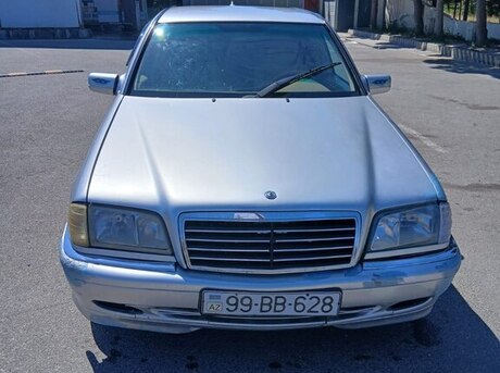 Mercedes C 240