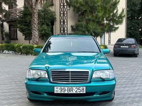 Mercedes C 180