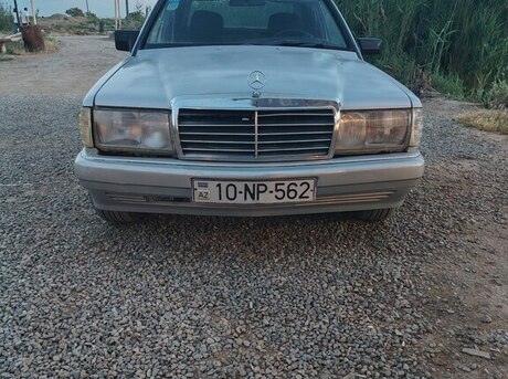 Mercedes 190