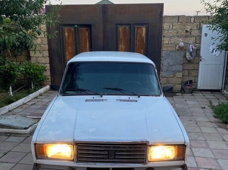 LADA (VAZ) 2107