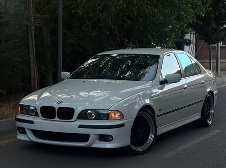 BMW 525
