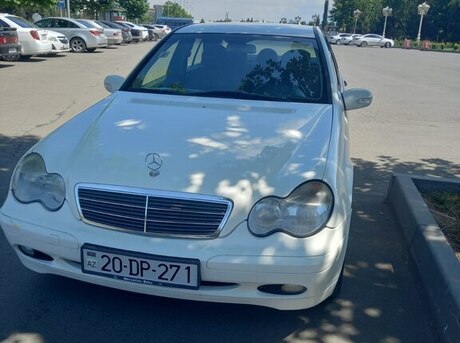 Mercedes C 200