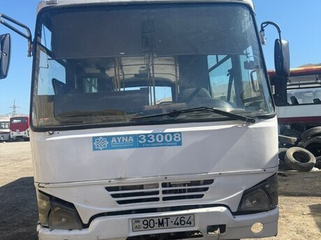 Isuzu NP 37