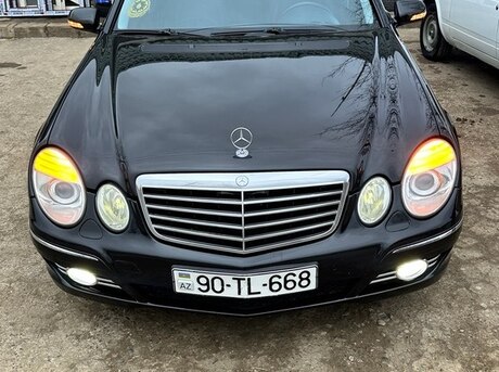Mercedes E 220