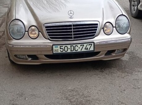 Mercedes E 240