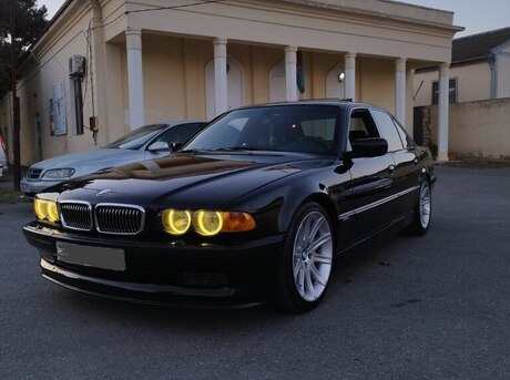 BMW 730