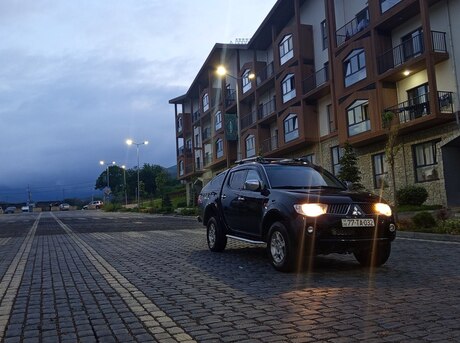 Mitsubishi L200