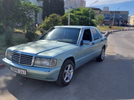 Mercedes 190