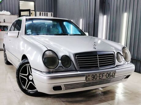 Mercedes E 300