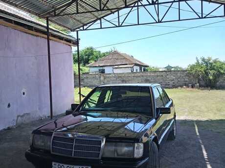 Mercedes 190