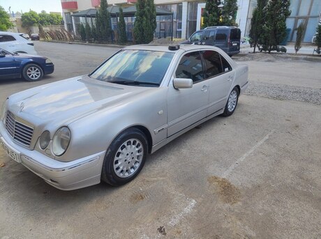 Mercedes E 280 4MATIC