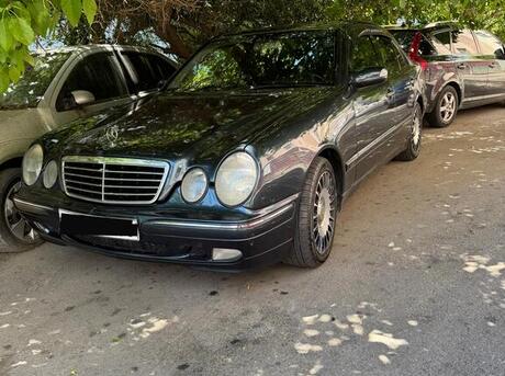 Mercedes E 270