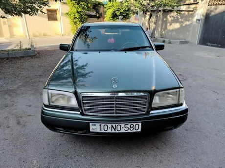 Mercedes C 180