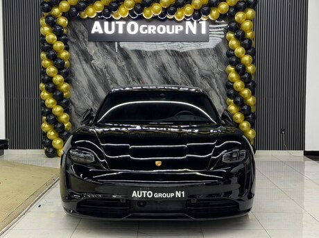 Porsche Taycan 4 Cross Turismo