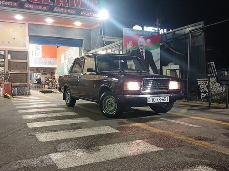 LADA (VAZ) 2107