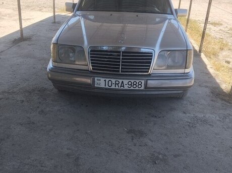Mercedes E 220