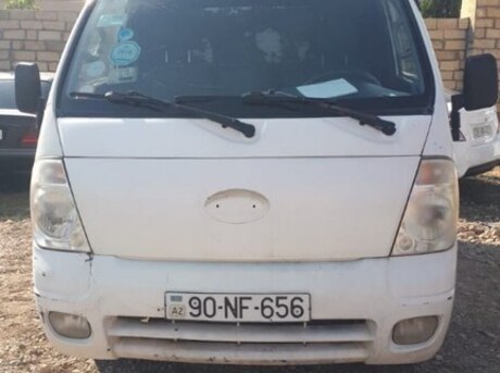 Kia K2700