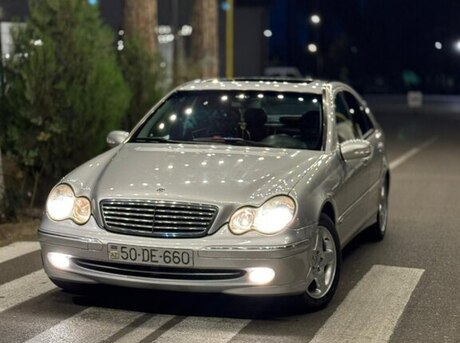 Mercedes C 230