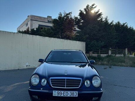 Mercedes E 240