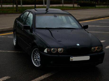 BMW 528