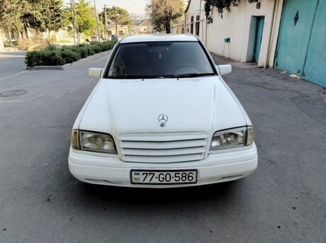 Mercedes C 180